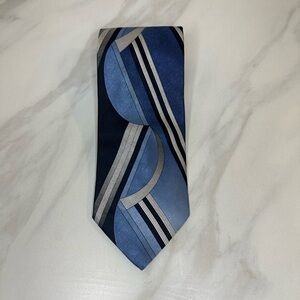 Vintage classic corpcore Pierre Balmain blue/cream geometric silk necktie